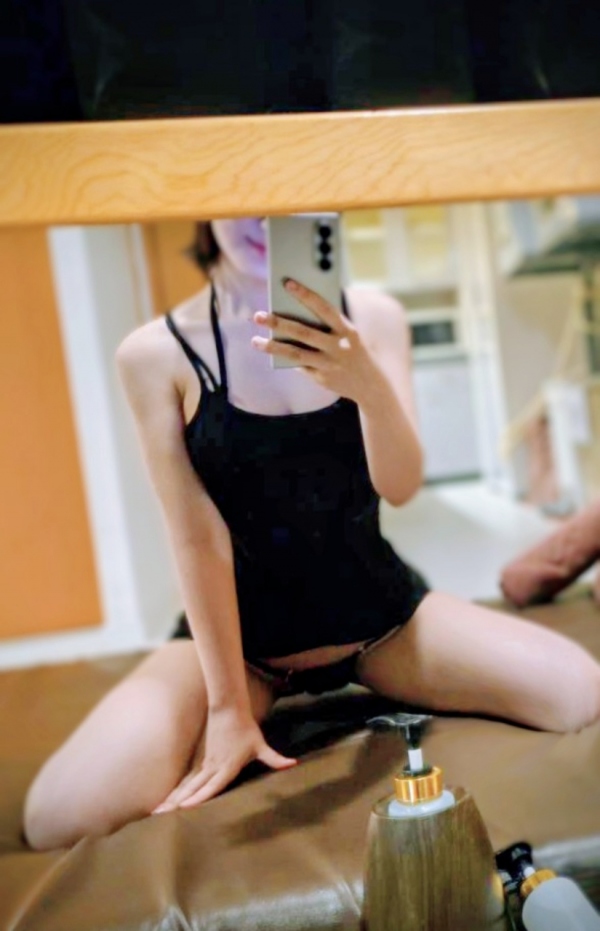 岡野るなの写メ